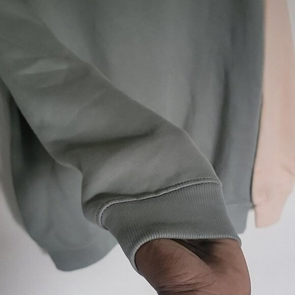 Missguided Colorblock Green and Biege Sweat Shirt Size 6 NWT - Picture 2 of 5